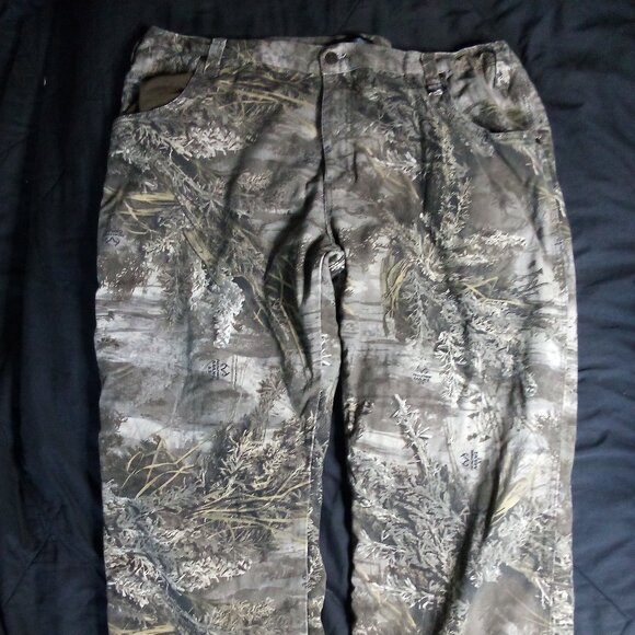 Realtree Camouflage Fleece Line Insulated Pants - Picture 2 of 7